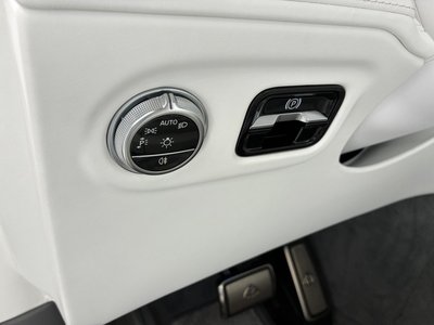 صورة 17 لـ 2024 Mercedes-BENZ EQS SUV MAYBACH