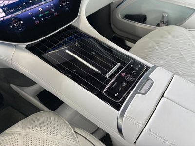 صورة 25 لـ 2024 Mercedes-BENZ EQS SUV MAYBACH