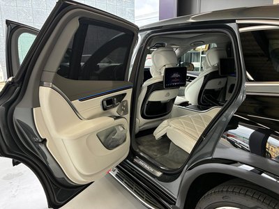 صورة 32 لـ 2024 Mercedes-BENZ EQS SUV MAYBACH