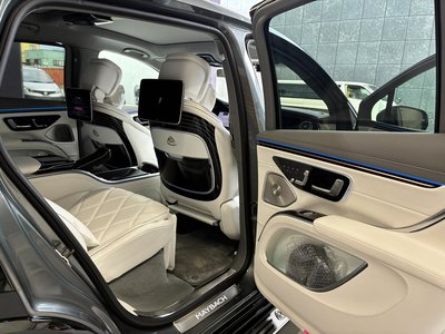 صورة 36 لـ 2024 Mercedes-BENZ EQS SUV MAYBACH