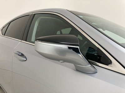 2025 Lexus ES thumbnail 37