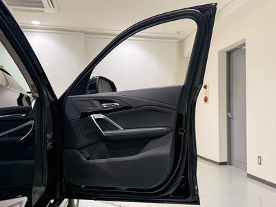 2025 BMW X1 photo 9