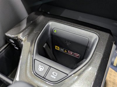 2025 Toyota CROWN SPORT photo 28