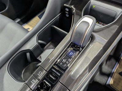 2025 Toyota CROWN SPORT photo 29