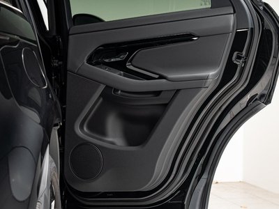 صورة 11 لـ 2026 LAND Rover RANGE ROVER EVOQUE