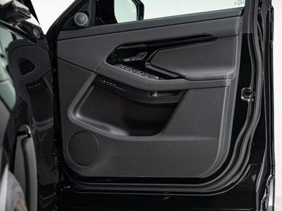صورة 12 لـ 2026 LAND Rover RANGE ROVER EVOQUE
