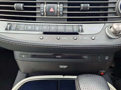 2018 Lexus LS photo 16