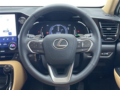 صورة 16 لـ 2025 Lexus NX