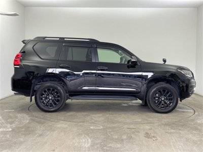 صورة 40 لـ 2023 Toyota LAND CRUISER PRADO