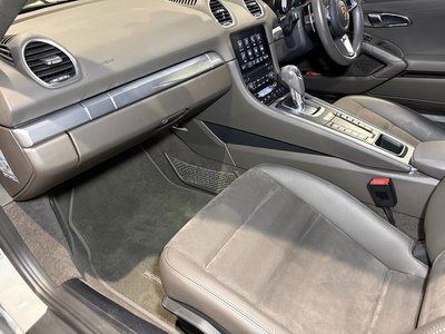2019 Porsche 718 — миниатюра 18