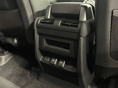 2023 LAND Rover DEFENDER thumbnail 25