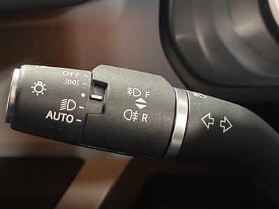 2023 LAND Rover DEFENDER thumbnail 36