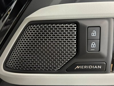 2023 LAND Rover DEFENDER thumbnail 22