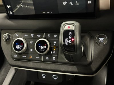 2023 LAND Rover DEFENDER thumbnail 43