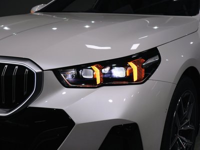 صورة مصغرة 37 لـ 2026 BMW 5 SERIES TOURING