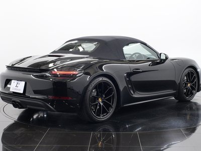 2024 Porsche 718 thumbnail 26