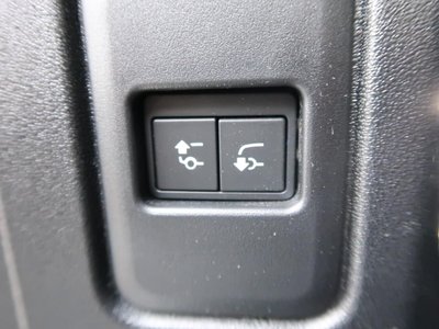 2023 LAND Rover DEFENDER thumbnail 49