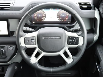 2023 LAND Rover DEFENDER thumbnail 32