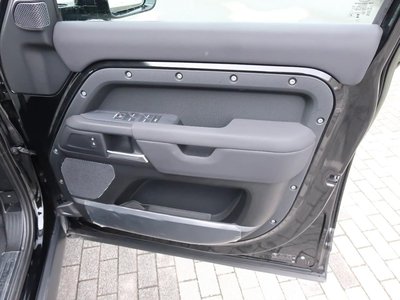 2023 LAND Rover DEFENDER thumbnail 44
