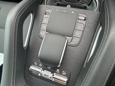 2025 Mercedes-BENZ GLS thumbnail 38