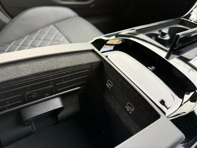 2023 AUDI A8 photo 16