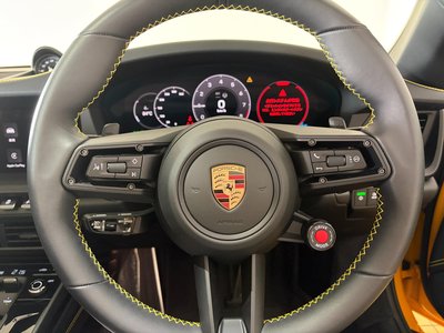 2025 Porsche 911 thumbnail 21