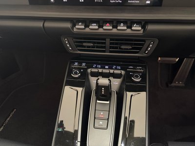 2025 Porsche 911 thumbnail 30