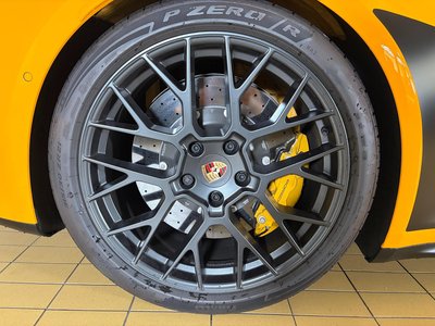 2025 Porsche 911 photo 15