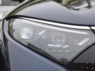صورة 10 لـ 2022 Mercedes-BENZ EQS