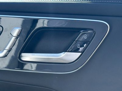 2025 Mercedes-BENZ GLC AMG thumbnail 28