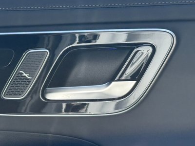 2025 Mercedes-BENZ GLC AMG thumbnail 36
