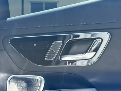 2025 Mercedes-BENZ GLC AMG thumbnail 35