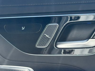 2025 Mercedes-BENZ GLC AMG thumbnail 37