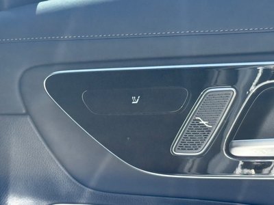 2025 Mercedes-BENZ GLC AMG thumbnail 38