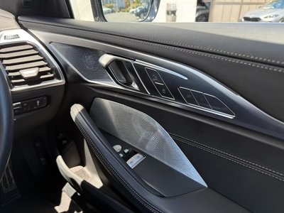 2023 BMW 8 SERIES thumbnail 19