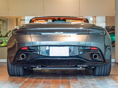 صورة 8 لـ 2024 Aston Martin DB12 VOLANTE
