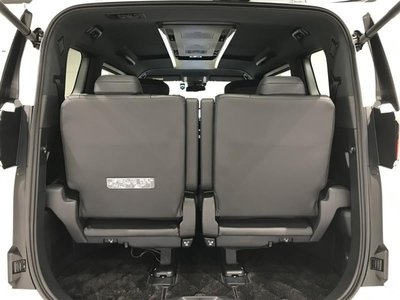 صورة 62 لـ 2023 Toyota VELLFIRE
