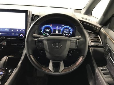 صورة 21 لـ 2023 Toyota VELLFIRE