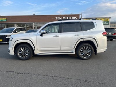 2025 Toyota LAND CRUISER 300 照片 7