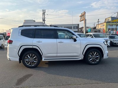 2025 Toyota LAND CRUISER 300 照片 6