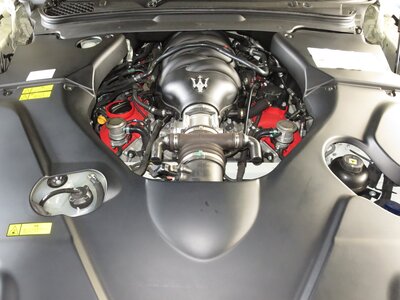 صورة 3 لـ 2017 Maserati GRANTURISMO
