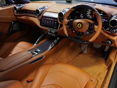 2017 Ferrari GTC4 LUSSO 照片 14