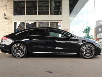 2025 Mercedes-BENZ EQS photo 4