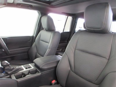 صورة مصغرة 11 لـ 2024 Toyota LAND CRUISER 250