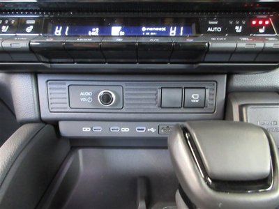 صورة مصغرة 37 لـ 2024 Toyota LAND CRUISER 250