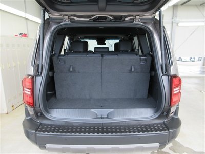 صورة مصغرة 18 لـ 2024 Toyota LAND CRUISER 250