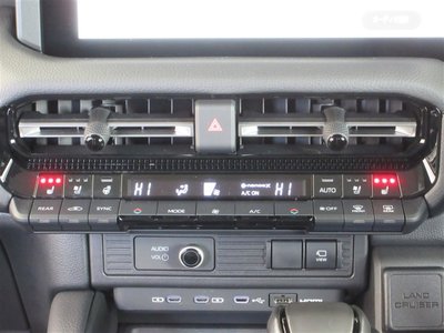 صورة مصغرة 35 لـ 2024 Toyota LAND CRUISER 250