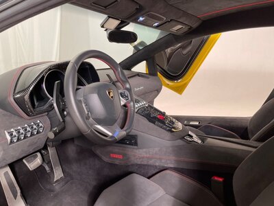 صورة مصغرة 12 لـ 2015 Lamborghini AVENTADOR
