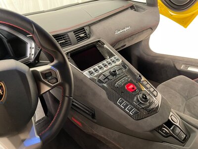 صورة مصغرة 14 لـ 2015 Lamborghini AVENTADOR