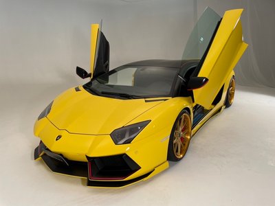 صورة مصغرة 4 لـ 2015 Lamborghini AVENTADOR